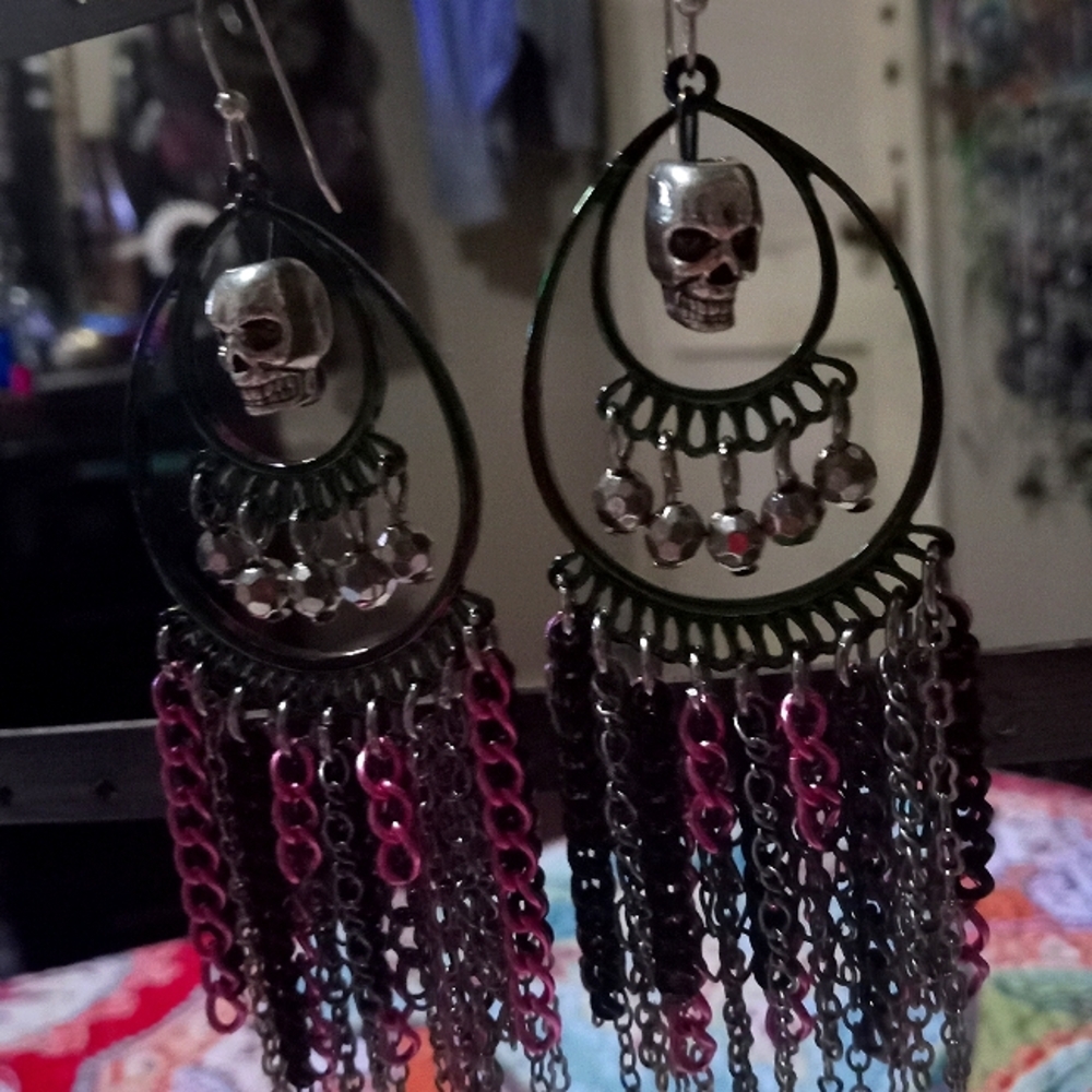 SOLD Sterling Silver Plt Skull Chandelier Earrings - Picture 9 of 9